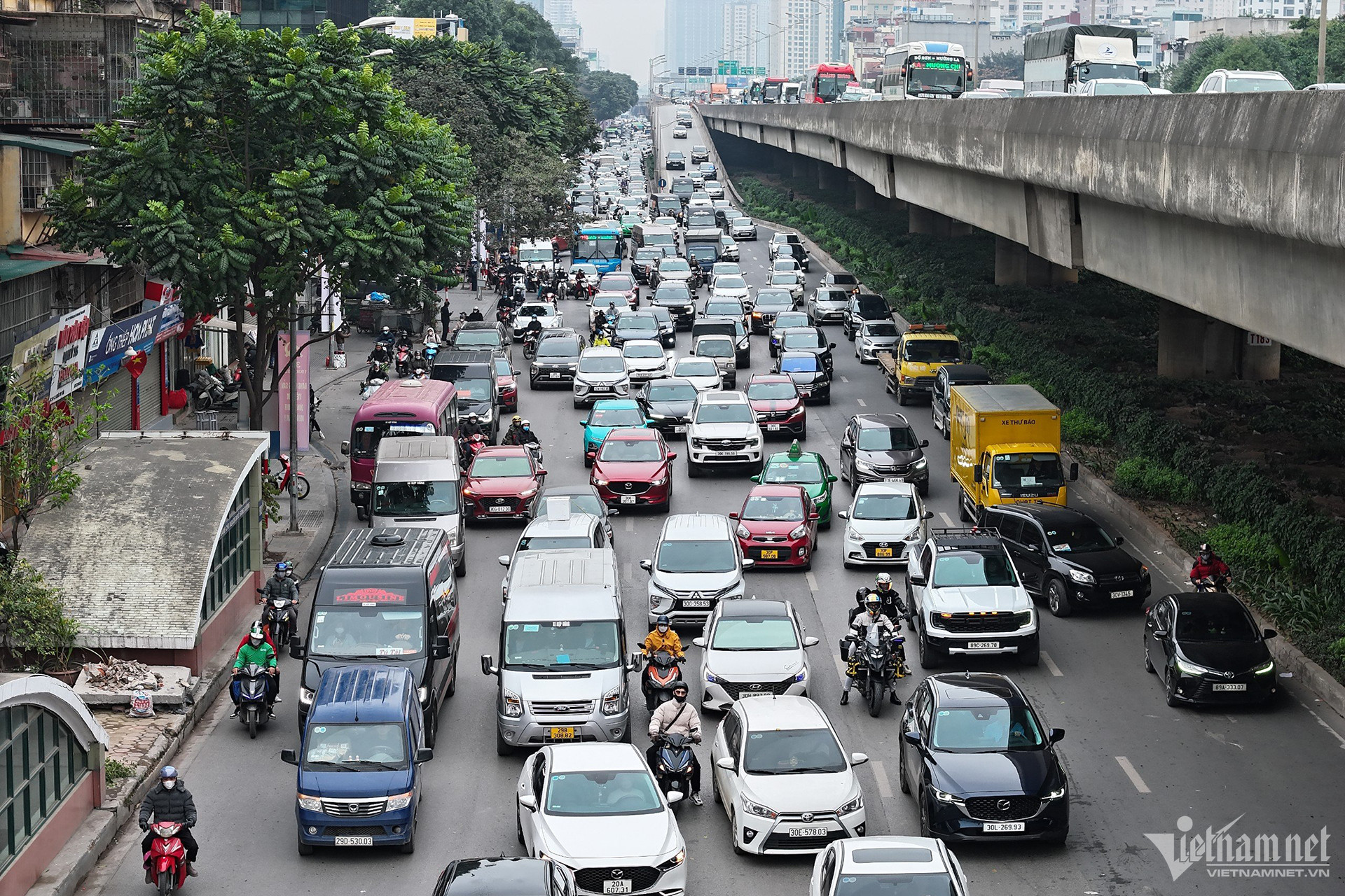 ket thuc ngay lam viec cuoi cung nam cu dong xe un un roi ha noi 1 ket thuc ngay lam viec cuoi cung nam cu dong xe un un roi ha noi 1