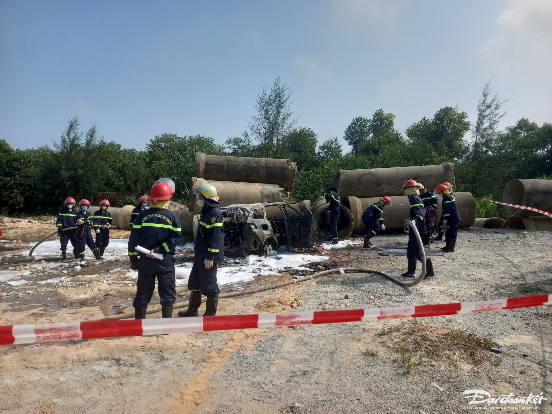 tin tuc tai nan giao thong moi nhat ngay 9 2 2024 xe o to 7 cho bat ngo boc chay mot nguoi tu vong 1 tin tuc tai nan giao thong moi nhat ngay 9 2 2024 xe o to 7 cho bat ngo boc chay mot nguoi tu vong 1