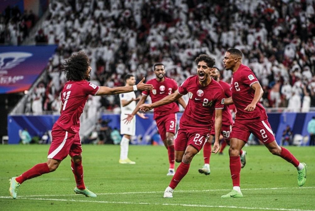 hlv qatar tuyen bo day bat ngo truoc tran chung ket asian cup 20231jpg
