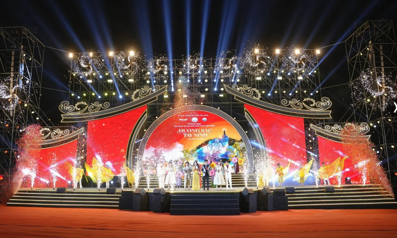 le hoi xuan nui ba den chinh thuc khai hoi thu hut hon 200 000 du khach le hoi xuan nui ba den chinh thuc khai hoi thu hut hon 200 000 du khach