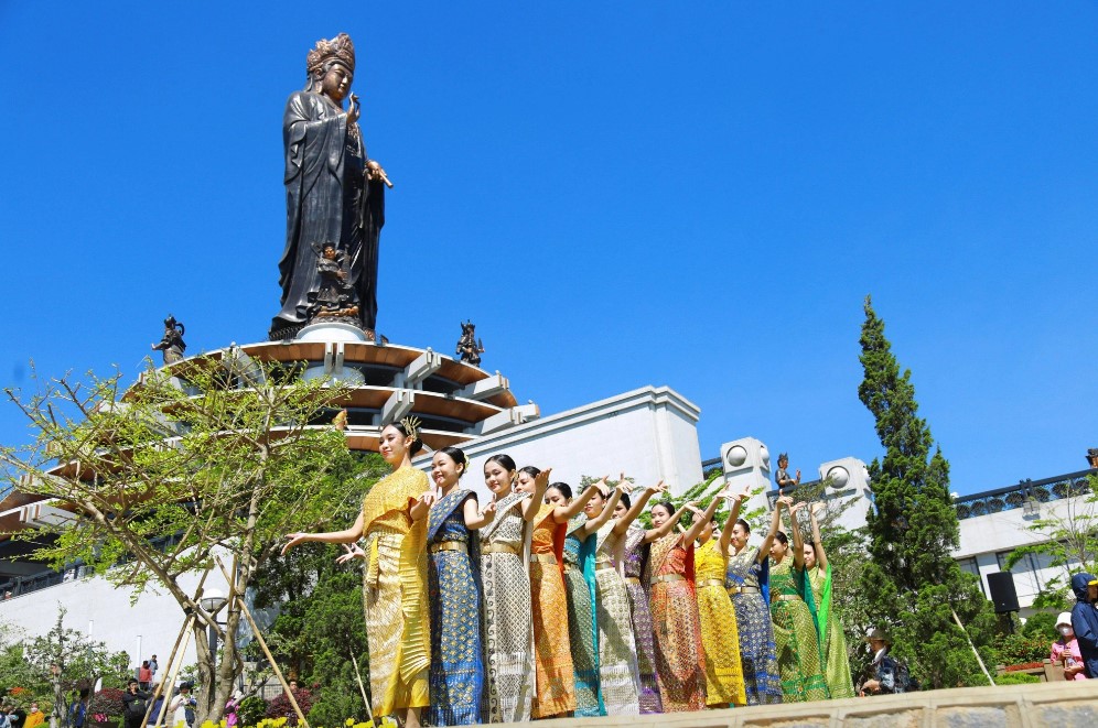 le hoi xuan nui ba den chinh thuc khai hoi thu hut hon 200 000 du khach2jpg le hoi xuan nui ba den chinh thuc khai hoi thu hut hon 200 000 du khach2jpg