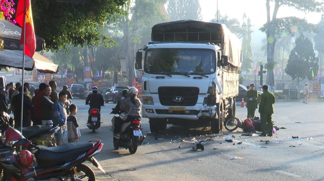tin tuc tai nan giao thong moi nhat ngay 18 2 2024 tai nan giao thong nghiem trong hai nguoi tu vong3 tin tuc tai nan giao thong moi nhat ngay 18 2 2024 tai nan giao thong nghiem trong hai nguoi tu vong3