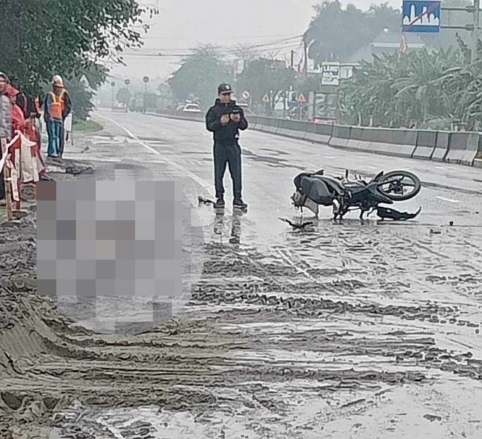 tin tuc tai nan giao thong moi nhat ngay 25 2 2024 va cham voi xe cho khach nguoi dan ong tu vong 1