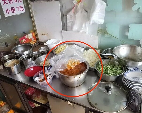 thay chong me mon mi ngoai tiem hon com minh nau vo sinh nghi dem kiem tra thi phat hien bi mat dong troi 3 thay chong me mon mi ngoai tiem hon com minh nau vo sinh nghi dem kiem tra thi phat hien bi mat dong troi 3