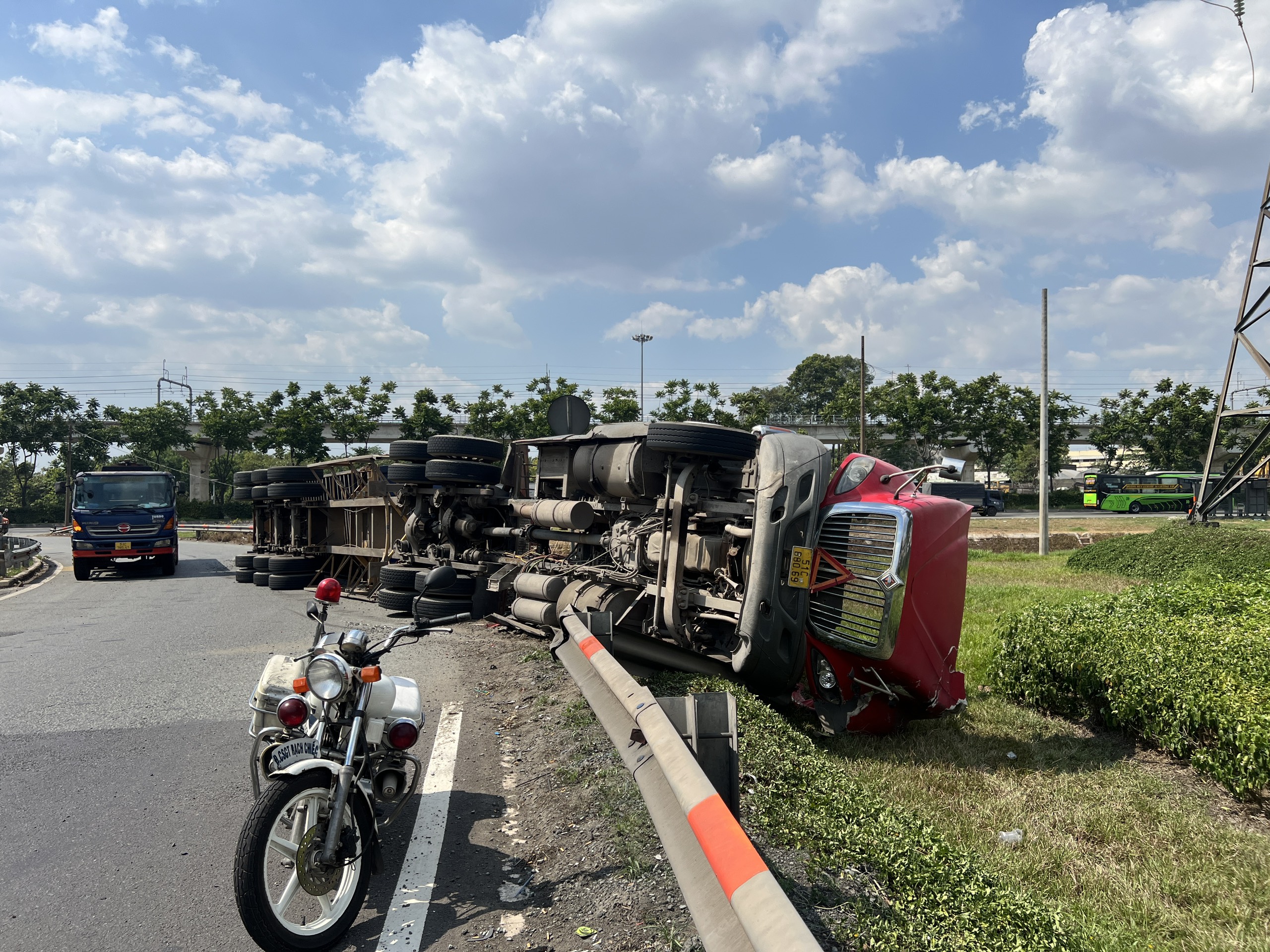 tin tuc tai nan giao thong moi nhat ngay 1 3 2024 tong vao coc tieu ven duong nguoi dan ong lao xuong muong nuoc tu vong 2 tin tuc tai nan giao thong moi nhat ngay 1 3 2024 tong vao coc tieu ven duong nguoi dan ong lao xuong muong nuoc tu vong 2