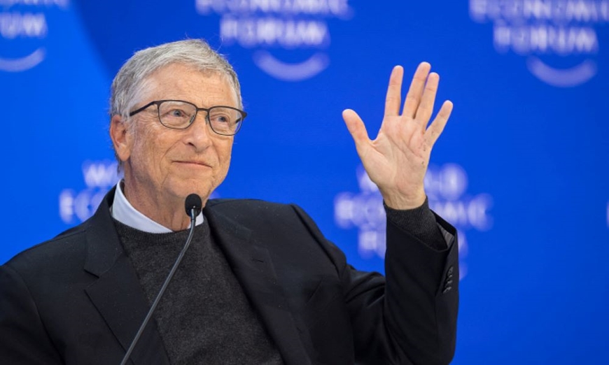 du khach do xo len dinh ban co de check in sau khi ty phu bill gates den tham 14