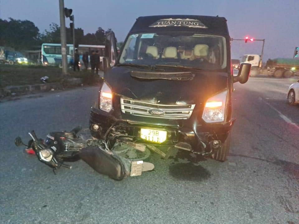 tin tuc tai nan giao thong moi nhat ngay 13 3 2024 va cham giua o to khach va xe may hai vo chong thuong vong 1 tin tuc tai nan giao thong moi nhat ngay 13 3 2024 va cham giua o to khach va xe may hai vo chong thuong vong 1