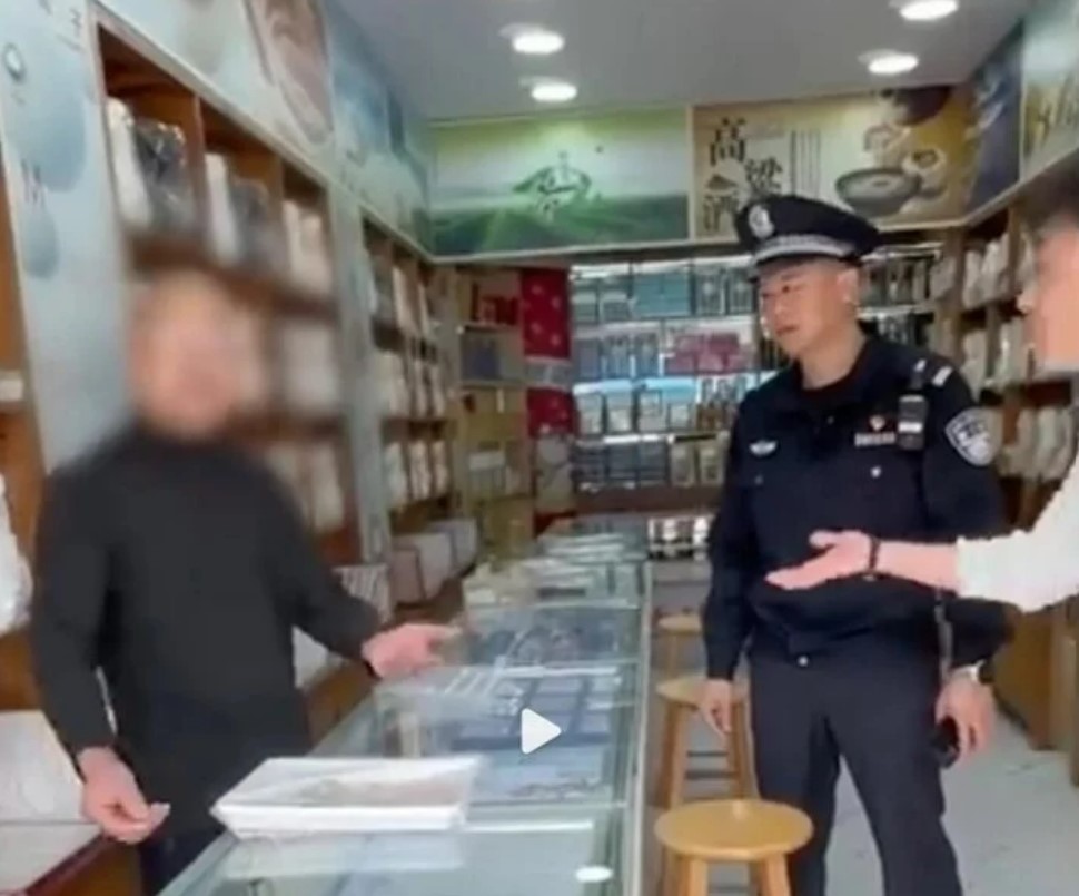 che nhao du khach la con ma ngheo kho chu cua hang nhan cai ket dang che nhao du khach la con ma ngheo kho chu cua hang nhan cai ket dang