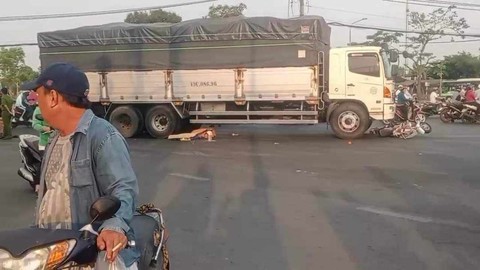 tin tuc tai nan giao thong moi nhat ngay 17 3 2024 xe may va cham xe tai hai nguoi tu vong thuong tam 1