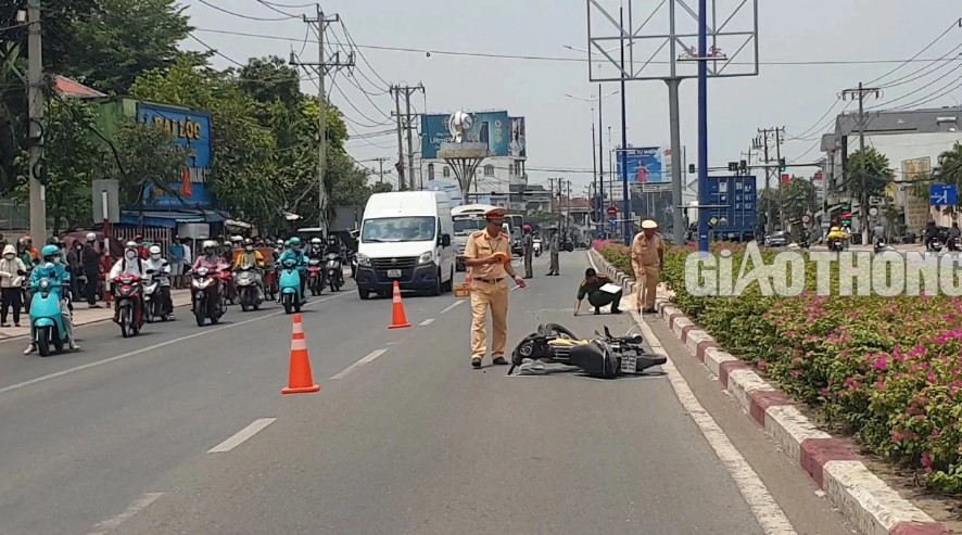 tin tuc tai nan giao thong moi nhat ngay 21 3 2024 xe may truot dai tren nguoi dan ong tu vong o dai phan cach 2