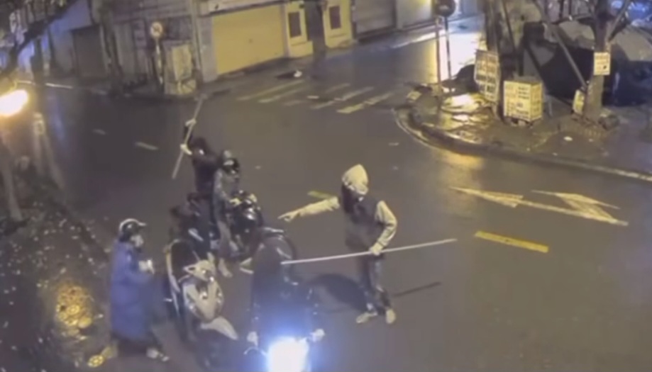 bat tam giam nhom thieu nien gay ra loat vu cuop manh dong trong dem tai ha noi 2