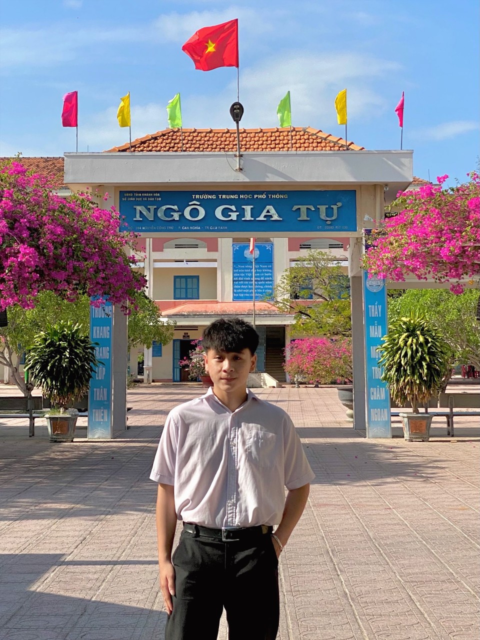 nam sinh tai khanh hoa tra lai 490 trieu dong cho nguoi chuyen khoan nham 1 nam sinh tai khanh hoa tra lai 490 trieu dong cho nguoi chuyen khoan nham 1