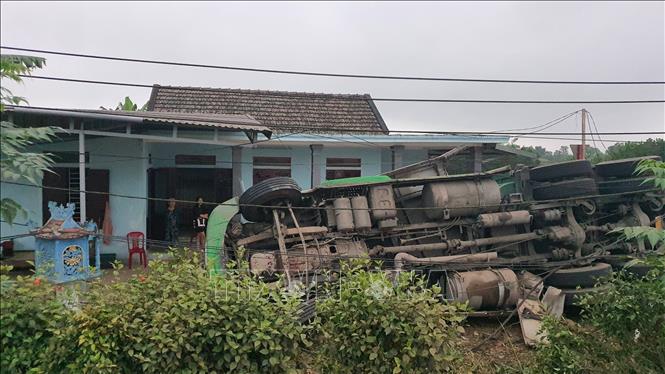 quang tri xe container mat lai lao vao nha dan quang tri xe container mat lai lao vao nha dan