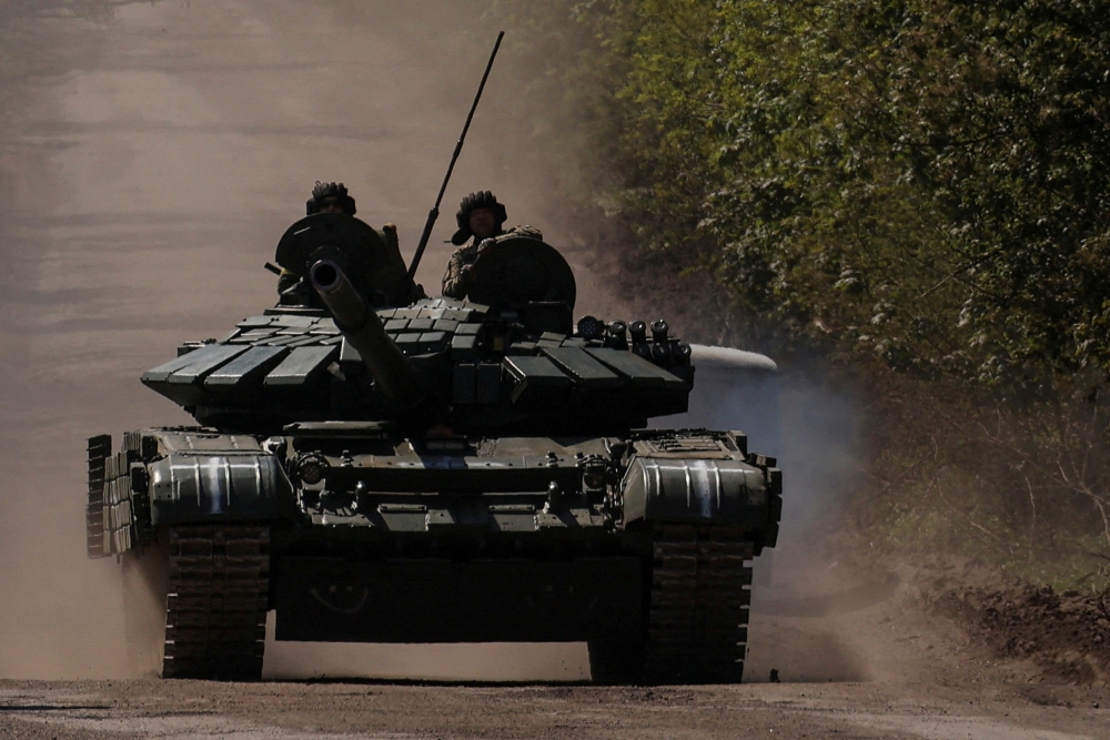 ukraine tuyen bo co buoc tien moi o gan bakhmut