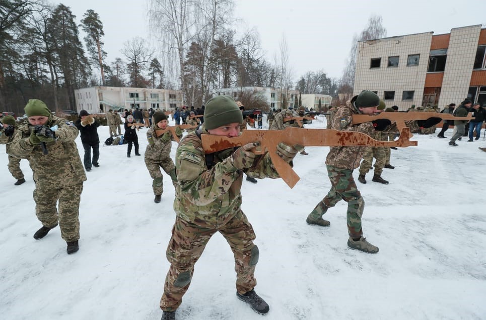 italy se tham gia huan luyen quan doi ukraine italy se tham gia huan luyen quan doi ukraine