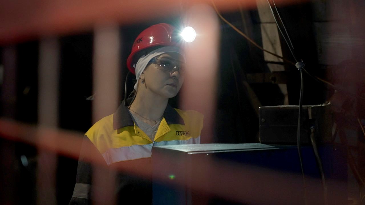 phu nu ukraine pha bo chuan muc gioi tinh de phuc vu dat nuoc