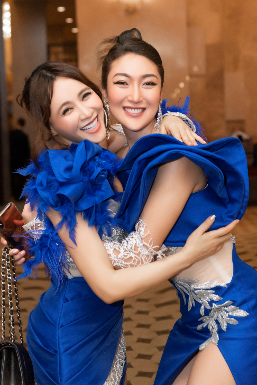 miss earth 2017 keren ibasco miss global 2022 shane tormes long lay trong mau thiet ke cua tuyet le0 miss earth 2017 keren ibasco miss global 2022 shane tormes long lay trong mau thiet ke cua tuyet le0