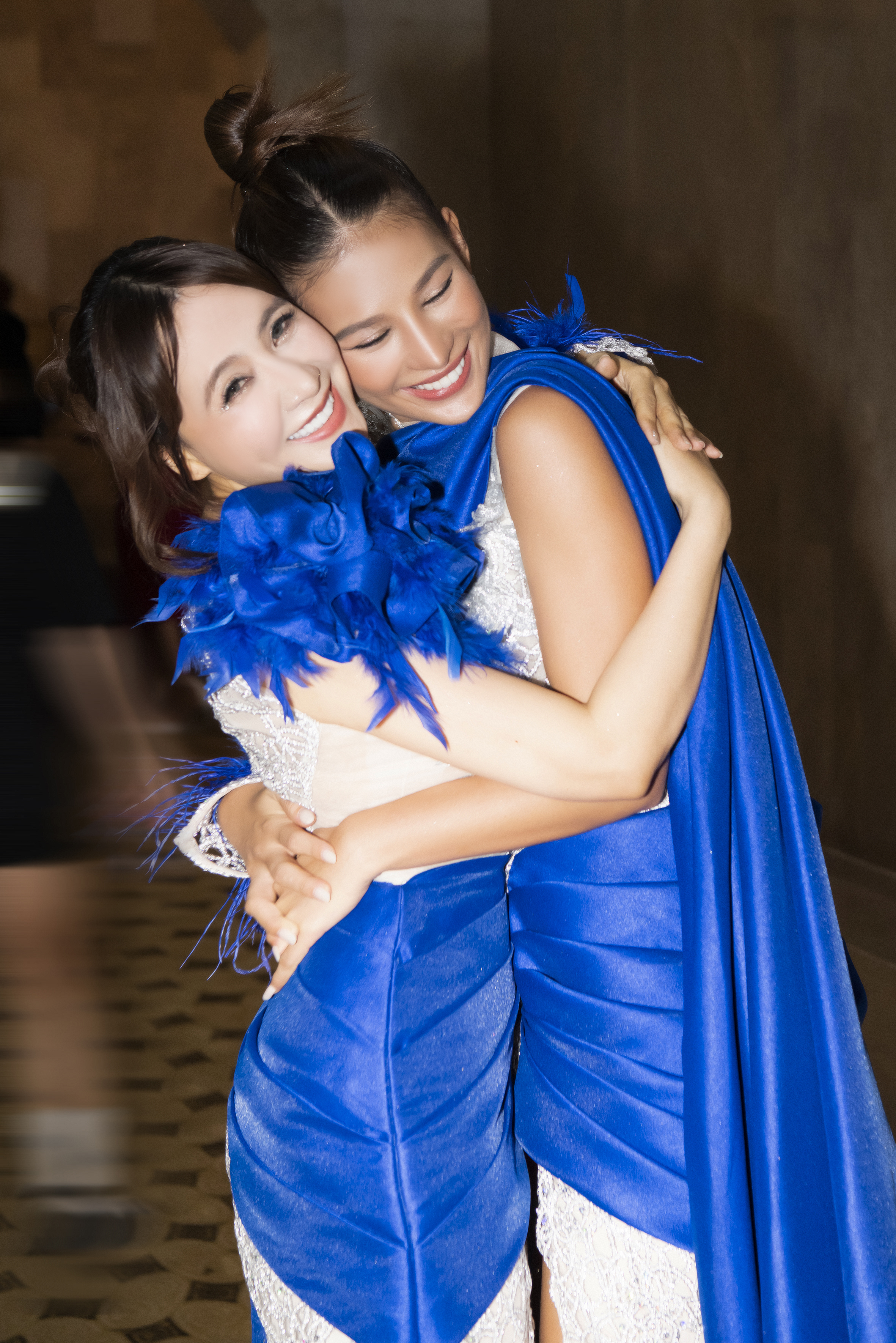 miss earth 2017 keren ibasco miss global 2022 shane tormes long lay trong mau thiet ke cua tuyet le07