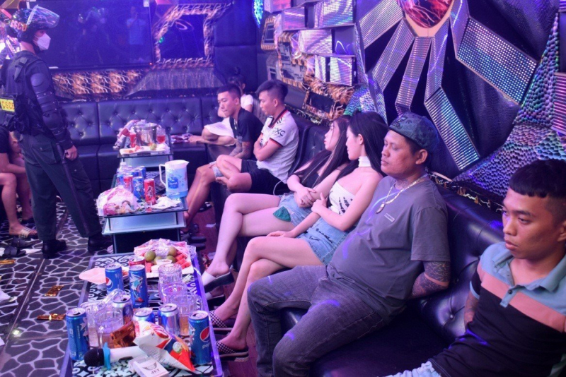 binh phuoc 41 nam nu duong tinh voi ma tuy tai quan karaoke binh phuoc 41 nam nu duong tinh voi ma tuy tai quan karaoke