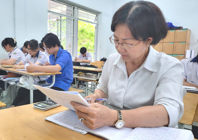 ba noi 64 tuoi no luc hoc tap cung chau gai thi tot nghiep thpt tai tp hcm ba noi 64 tuoi no luc hoc tap cung chau gai thi tot nghiep thpt tai tp hcm