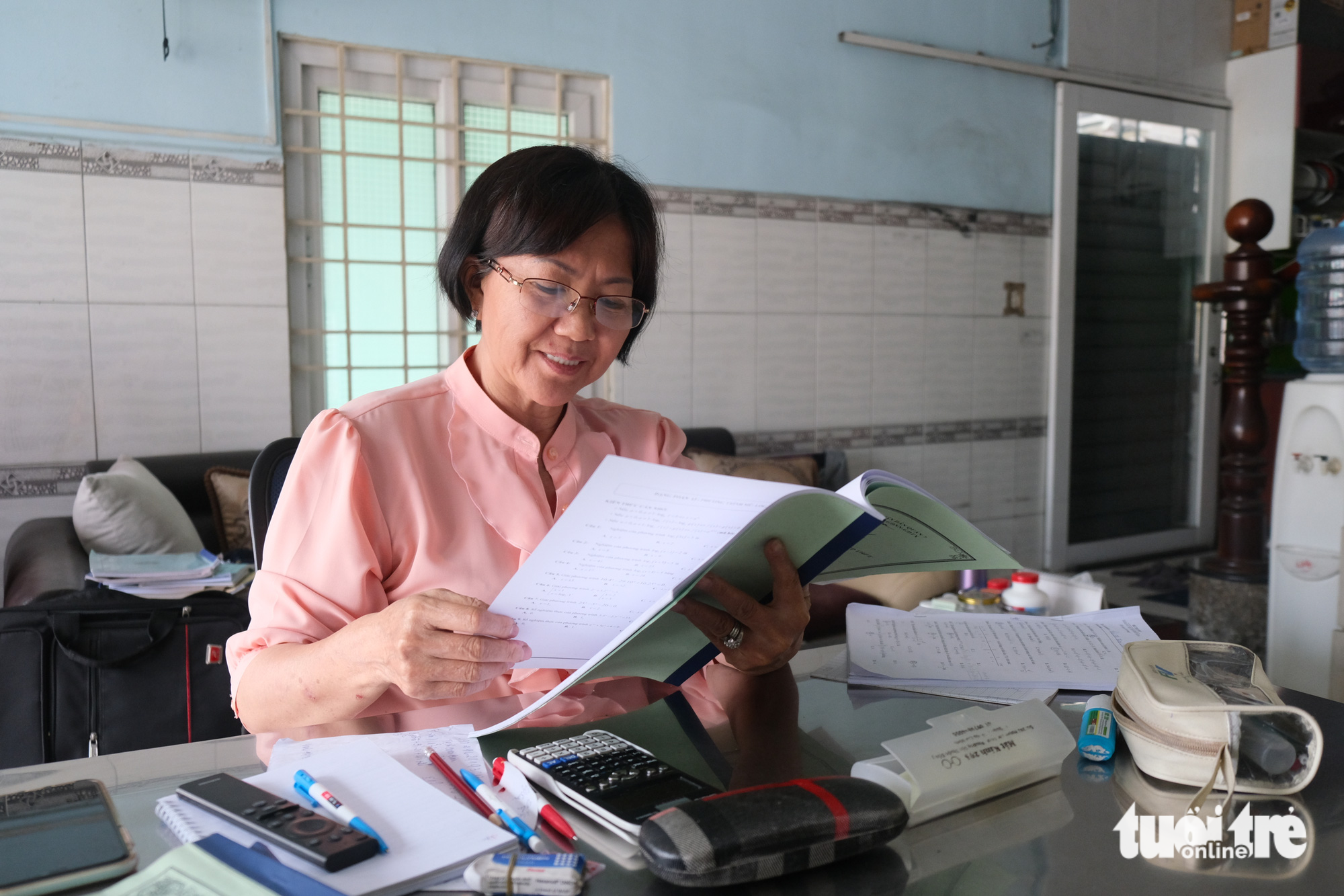 ba noi 64 tuoi no luc hoc tap cung chau gai thi tot nghiep thpt tai tp hcm1 ba noi 64 tuoi no luc hoc tap cung chau gai thi tot nghiep thpt tai tp hcm1
