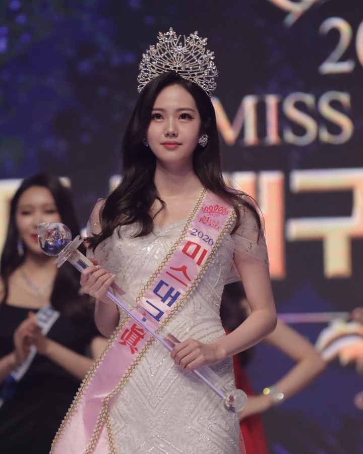 hoa hau han quoc qua doi o tuoi 26 khien du luan xot xa hoa hau han quoc qua doi o tuoi 26 khien du luan xot xa