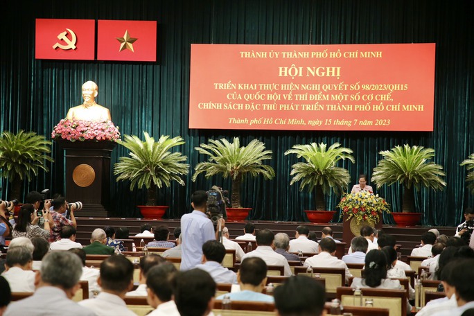 thu tuong pham minh chinh lap ban chi dao trien khai thuc hien nghi quyet 98 thu tuong pham minh chinh lap ban chi dao trien khai thuc hien nghi quyet 98