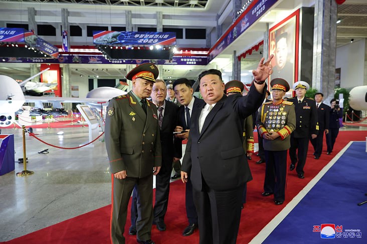 bo truong quoc phong nga gap ong kim jong un tai binh nhuong