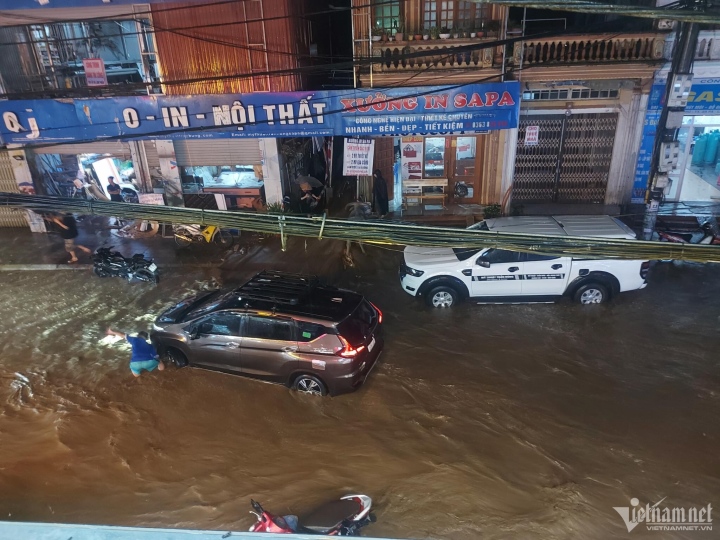 mua lon trong dem nhieu tuyen duong o sapa ngap sau mua lon trong dem nhieu tuyen duong o sapa ngap sau