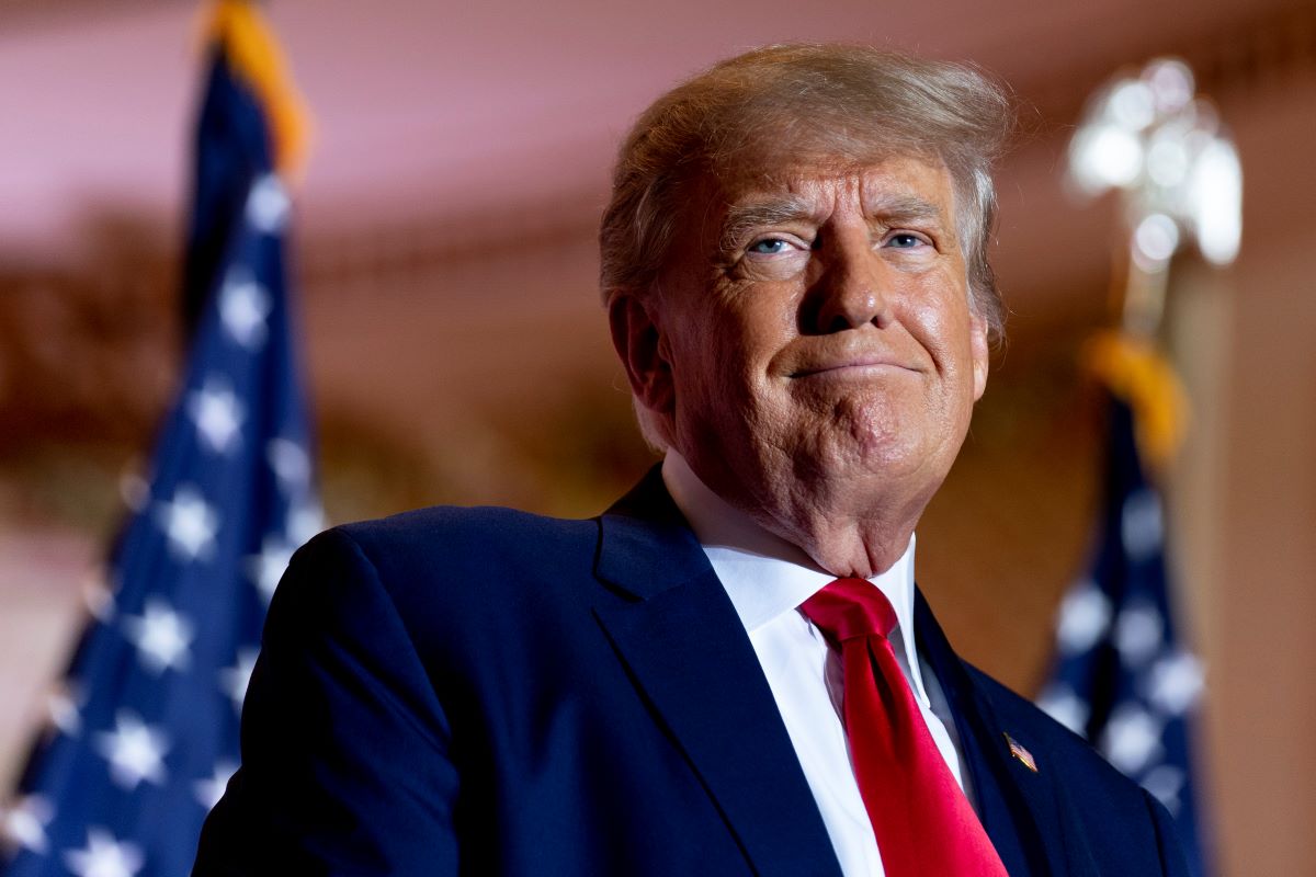 de nghi lui phien xet xu bi tu choi ong trump ra toa sat ngay bau cu so bo