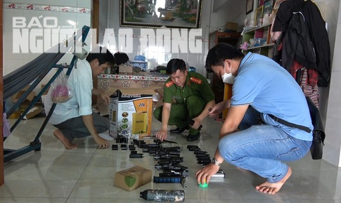 tien giang phat hien doi tuong mua linh kien ve sua chua lap rap sung tu che tien giang phat hien doi tuong mua linh kien ve sua chua lap rap sung tu che