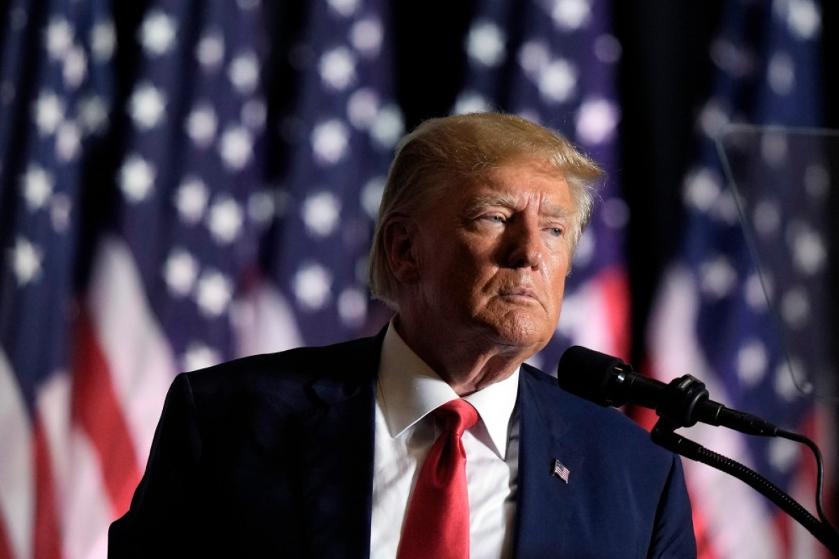 ong trump tiep tuc thu ve so tien tai tro khung bat chap rac roi phap ly