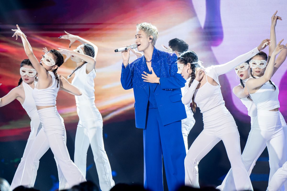 ha an huy quy tren san khau bat khoc khi tro thanh quan quan vietnam idol 2023 2 ha an huy quy tren san khau bat khoc khi tro thanh quan quan vietnam idol 2023 2