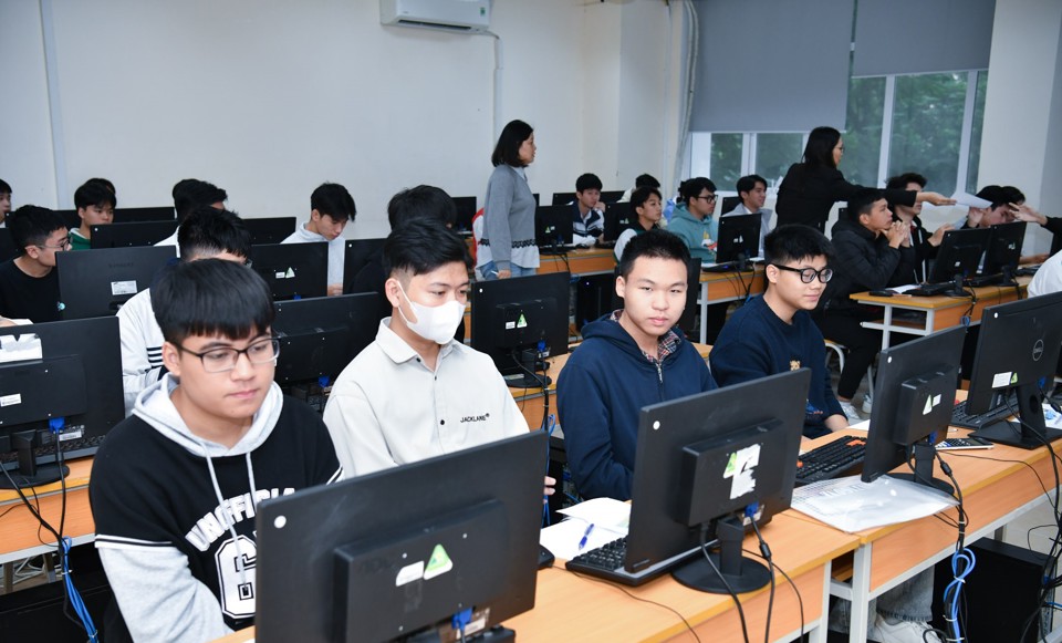 gan 3 000 thi sinh thi danh gia tu duy cua dh bach khoa ha noi de thi duoc thiet ke theo huong chuan hoa tu duy dspl 1 gan 3 000 thi sinh thi danh gia tu duy cua dh bach khoa ha noi de thi duoc thiet ke theo huong chuan hoa tu duy dspl 1