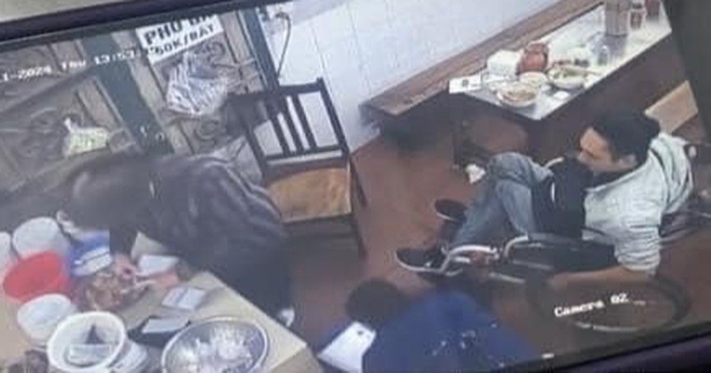 trich xuat camera quan pho ga bi to duoi khach ngoi xe lan