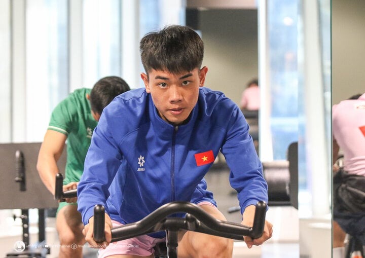 tien ve dinh bac tro lai tuyen viet nam truoc tran gap iraq