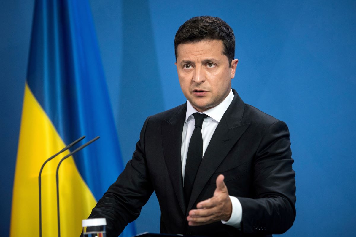tong thong zelensky len tieng vu may bay nga cho tu binh ukraine bi ban roi tong thong zelensky len tieng vu may bay nga cho tu binh ukraine bi ban roi