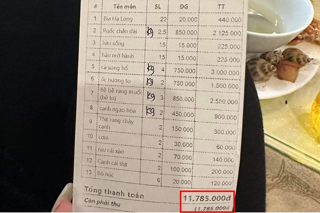vu du khach an hai san to bi chat chem 12 trieu loi ke trai nguoc tu hai phia vu du khach an hai san to bi chat chem 12 trieu loi ke trai nguoc tu hai phia