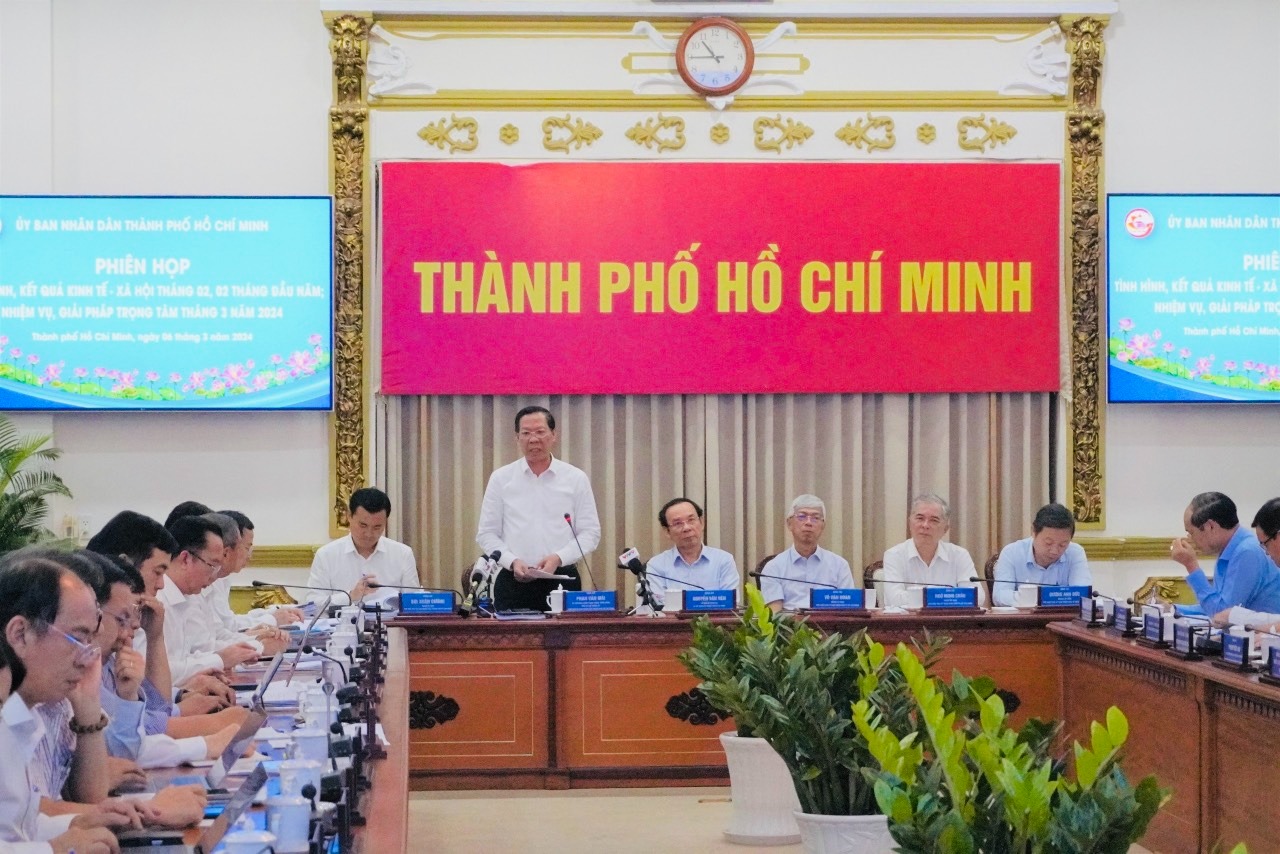chu tich tp hcm chi dao day nhanh tien do du an xu ly nha thau chay i
