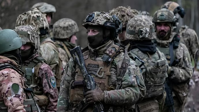 ukraine thua nhan kho dat muc tieu tang cuong luc luong som ukraine thua nhan kho dat muc tieu tang cuong luc luong som