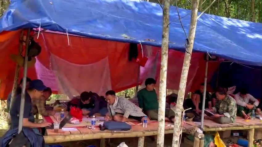 dak lak cong an dot kich vay bat 11 vang tac trong rung sau