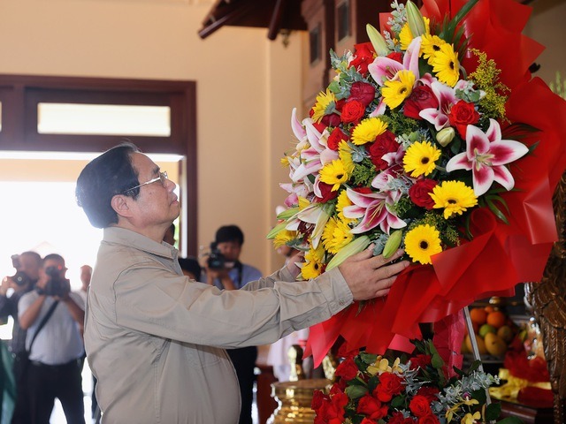 thu tuong dang huong tuong nho hai co thu tuong va anh hung dan toc truong dinh dspl 3