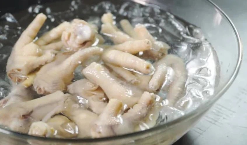 cach lam chan ga sa tac sieu don gian gion ngon kho cuong3
