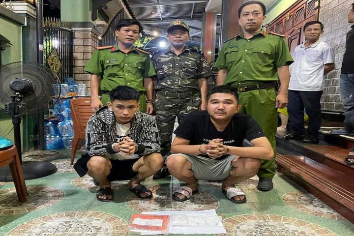 thua thien hue bat giu 3 doi tuong van chuyen ma tuy voi so luong lon thua thien hue bat giu 3 doi tuong van chuyen ma tuy voi so luong lon