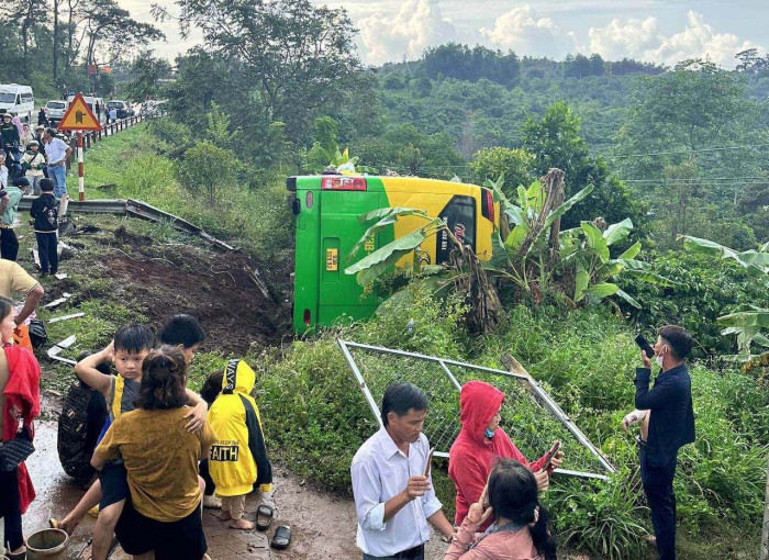 tin tuc tai nan giao thong moi nhat ngay 5 6 va cham voi xe tai nguoi dan ong tu vong tai cho tin tuc tai nan giao thong moi nhat ngay 5 6 va cham voi xe tai nguoi dan ong tu vong tai cho