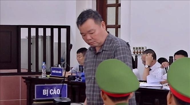 nang khong gia thiet bi nguyen truong ban tuyen giao tinh uy hoa binh linh an 4 nam 6 thang tu