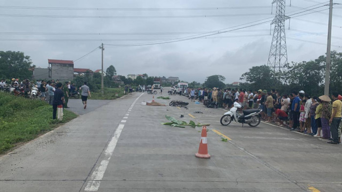 tin tuc tai nan giao thong moi nhat ngay 26 6 va cha m giu a 2 xe ma y 2 nguoi tu vong 1 nguoi bi thuong nang tin tuc tai nan giao thong moi nhat ngay 26 6 va cha m giu a 2 xe ma y 2 nguoi tu vong 1 nguoi bi thuong nang