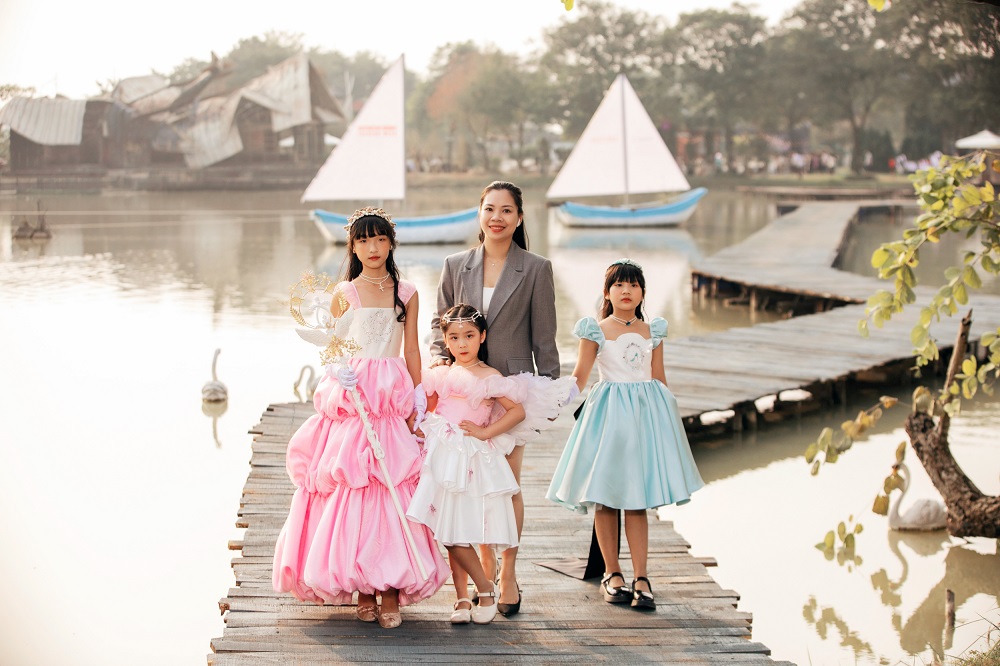 ntk eunoiabyan cung trinh khanh ngoc va kim gia han ntk eunoiabyan cung trinh khanh ngoc va kim gia han