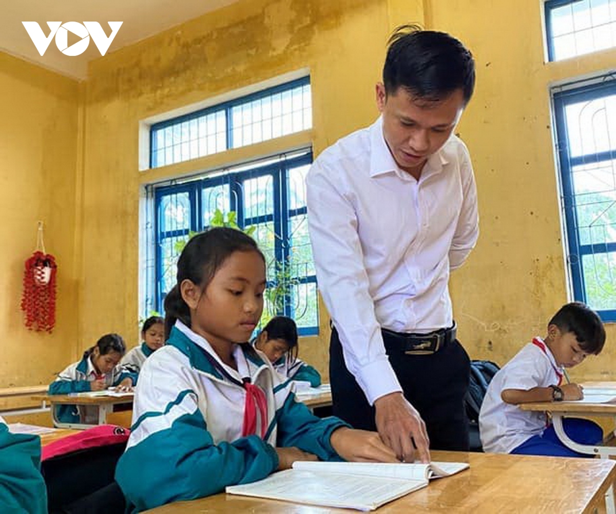 quang tri ho tro tien xang xe cho giao vien lam viec lien truong dspl342023