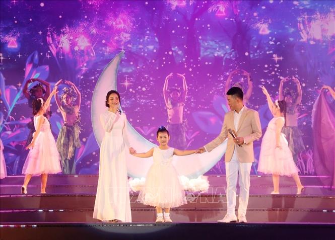 y nghia dem van nghe mung gia dinh hanh phuc quoc gia thinh vuong dspl1 y nghia dem van nghe mung gia dinh hanh phuc quoc gia thinh vuong dspl1